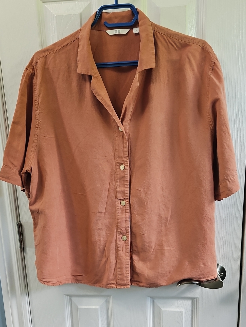 Uniqlo Shirt Size Large Color terra Cotta